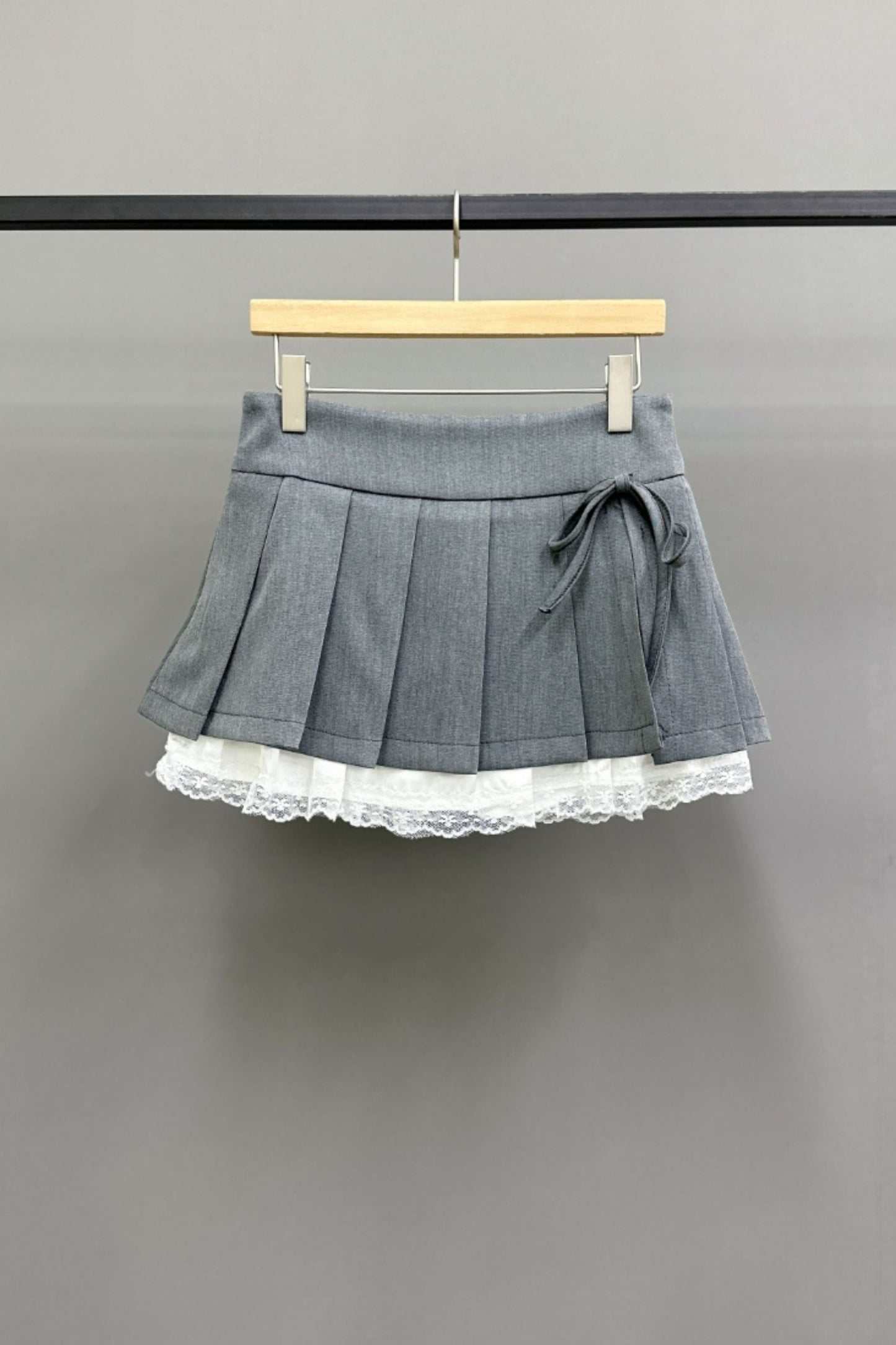 Lace Pleated Mini Skirt