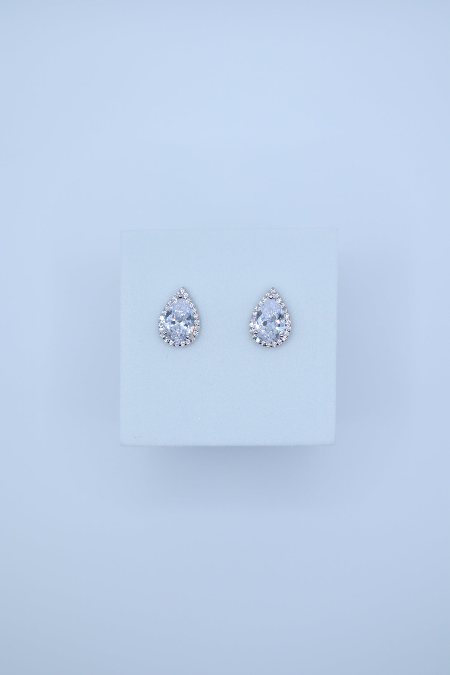 Lumière Teardrop Spark Earring (Lisa's Pick)