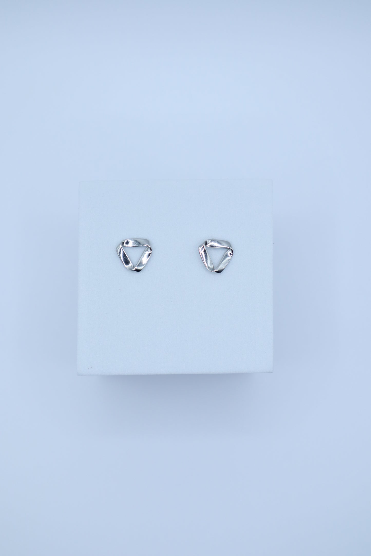 Distorted Triangle Earring (Jennie's Pick)