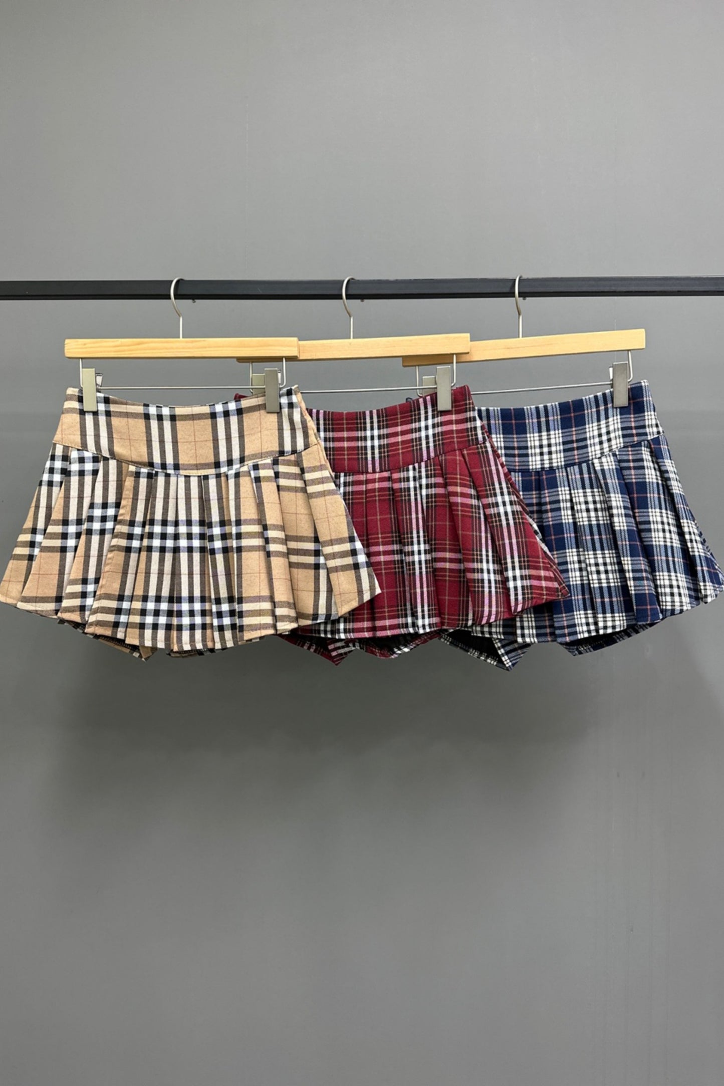 Classic Pleated Plaid Mini Skirt