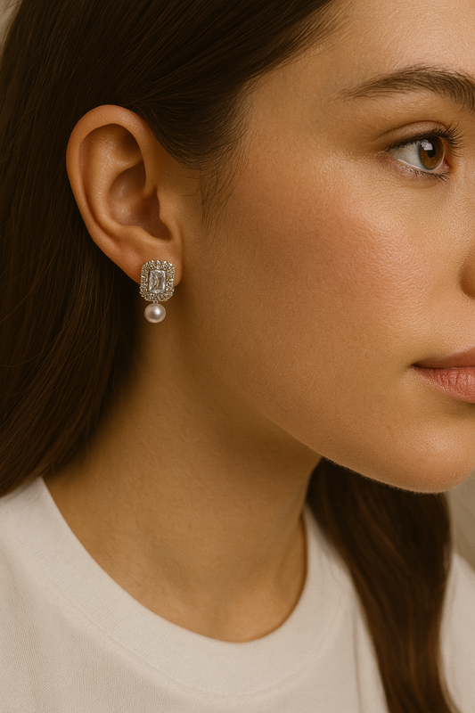 Château Pearl Radiance Earring (Jisoo's Pick)