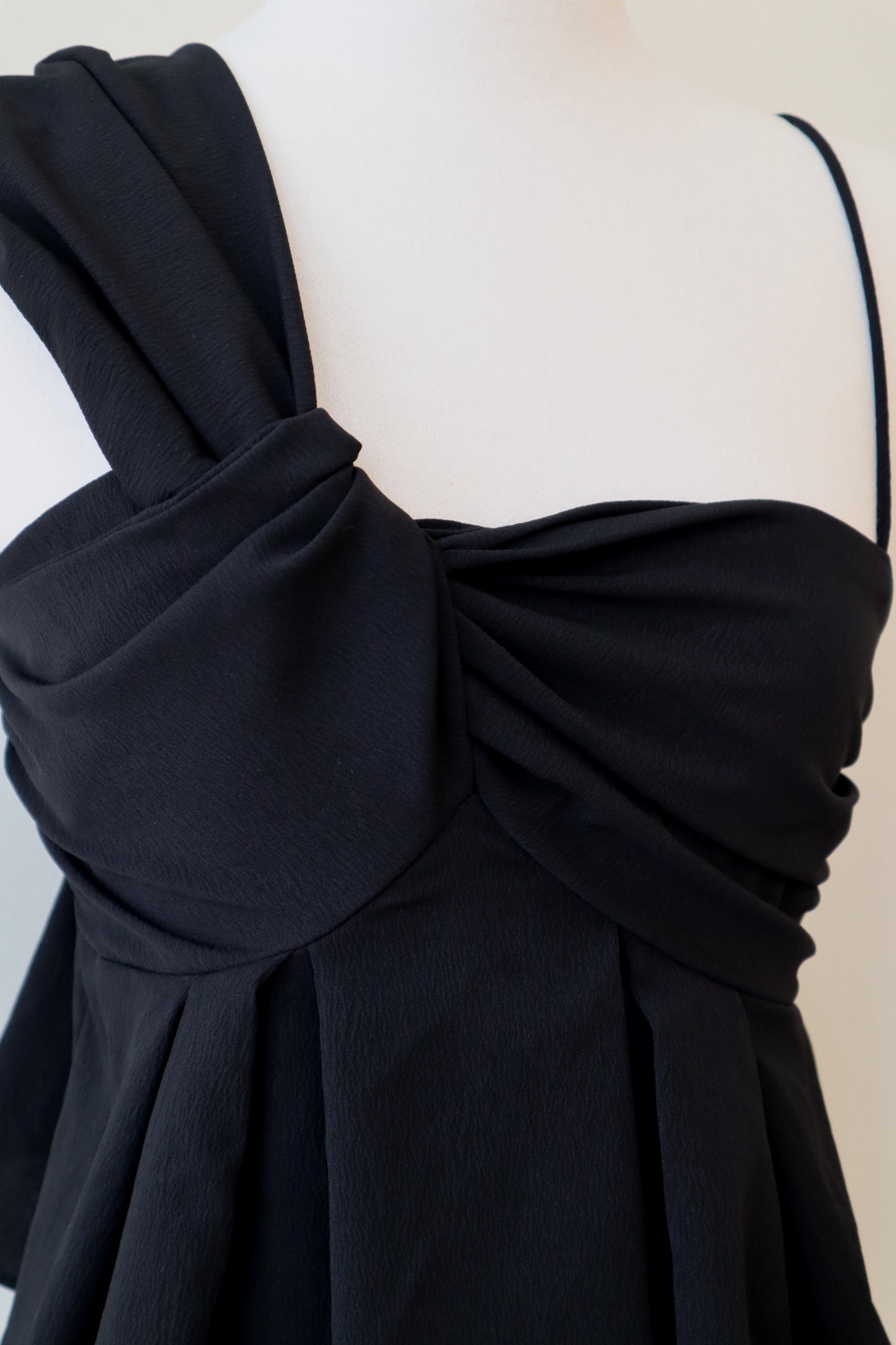 Unbalanced Pleated Sleeveless Blouse Top