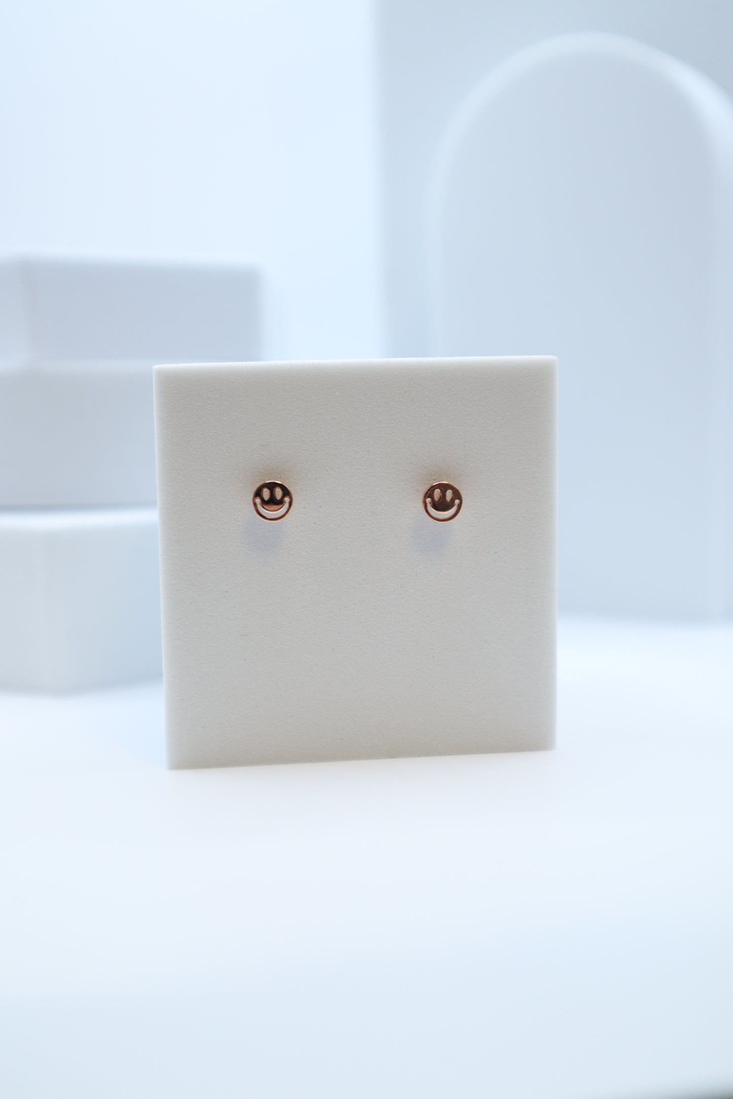 Mini Smiley Stud Earring (Jennie's Pick)
