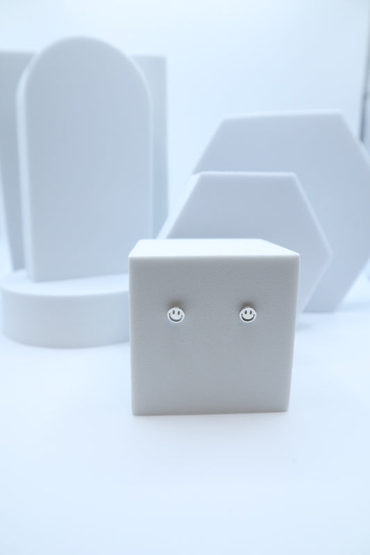 Mini Smiley Stud Earring (Jennie's Pick)