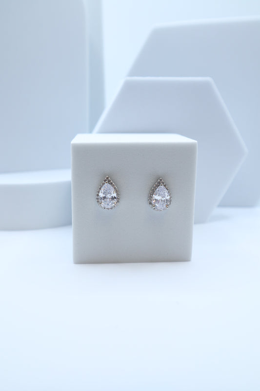 Lumière Teardrop Spark Earring (Lisa's Pick)