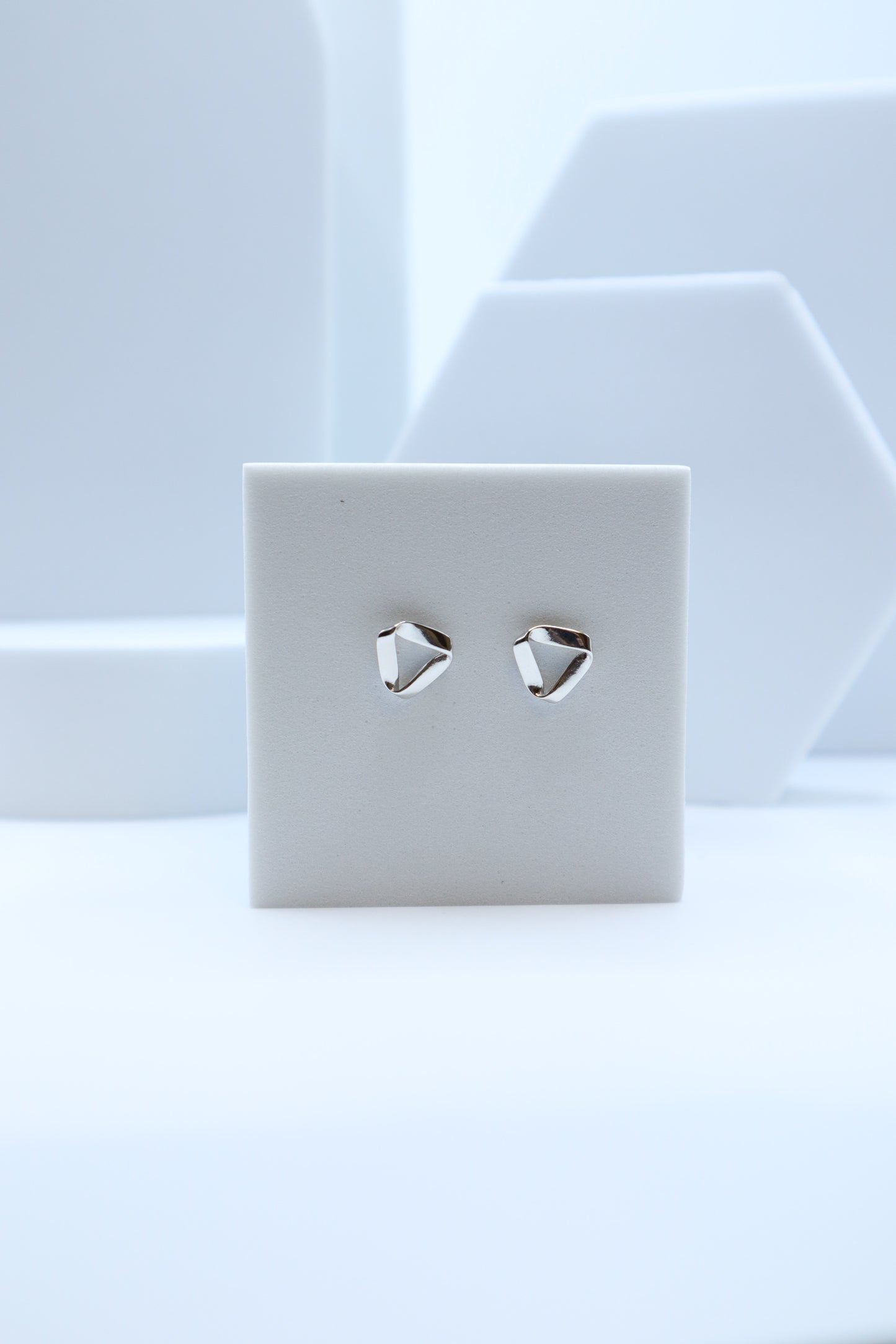Distorted Triangle Earring (Jennie's Pick)
