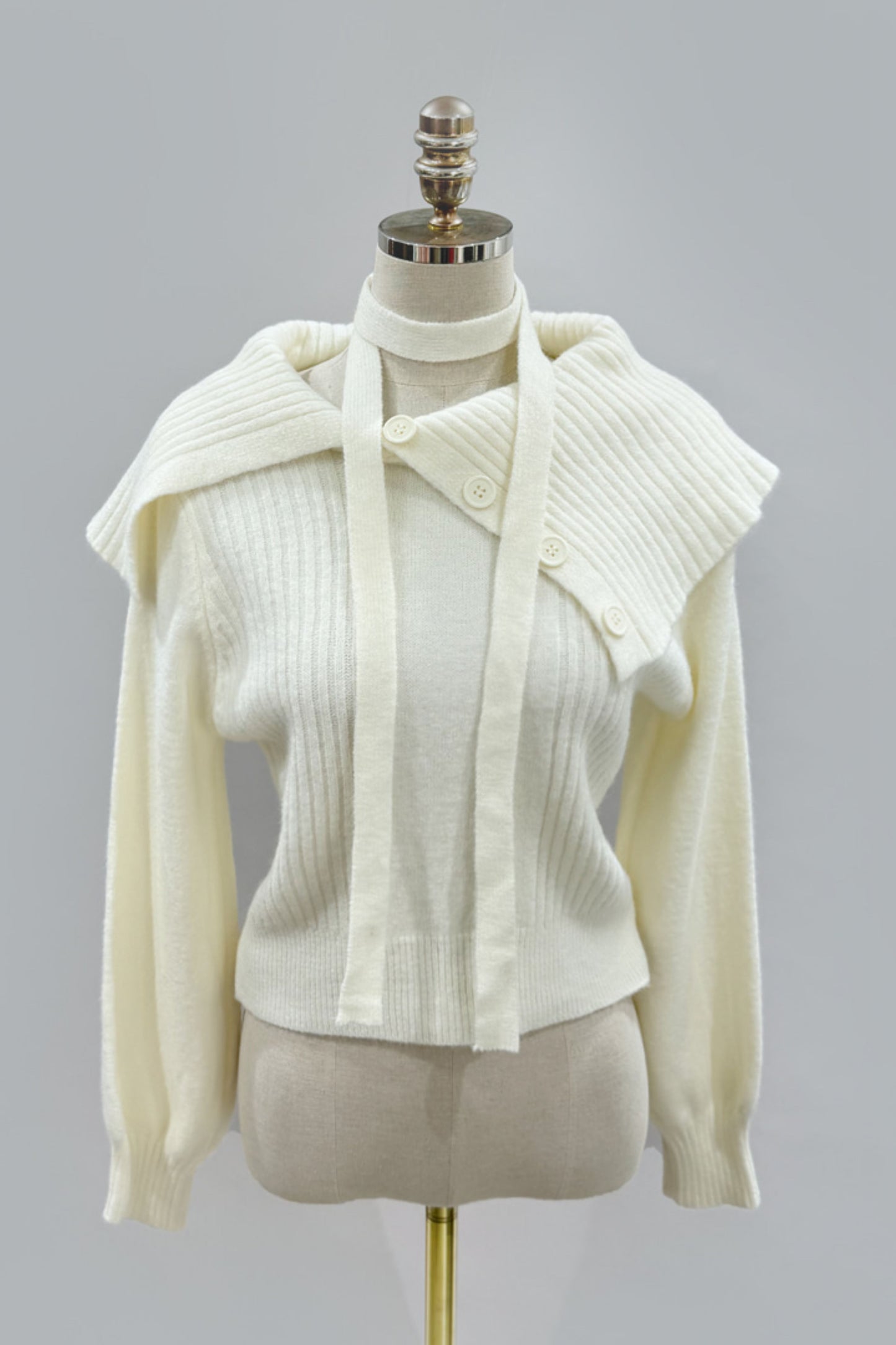 Collar Accent Button Knit Scarf Set